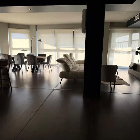 Elegant Office With A View *