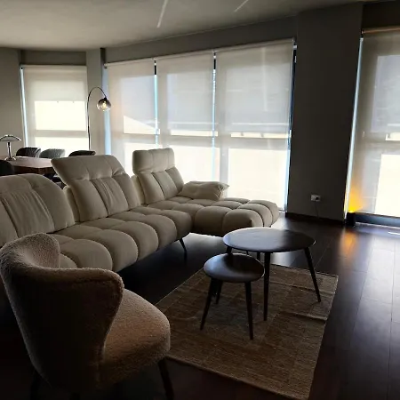 Апартаменты Elegant Office With A View