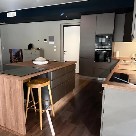 Elegant Office With A View * Вальмадрера
