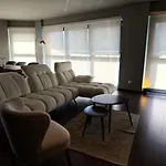 Apartmán Elegant Office With A View